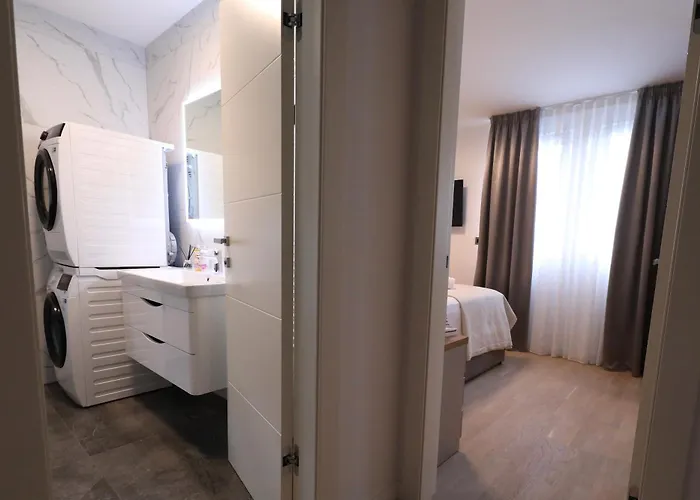 Luxury Harmony 아파트 스플리트